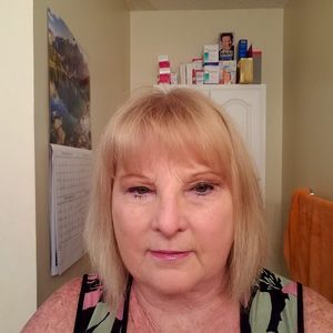 Meet your Posher, Debbie